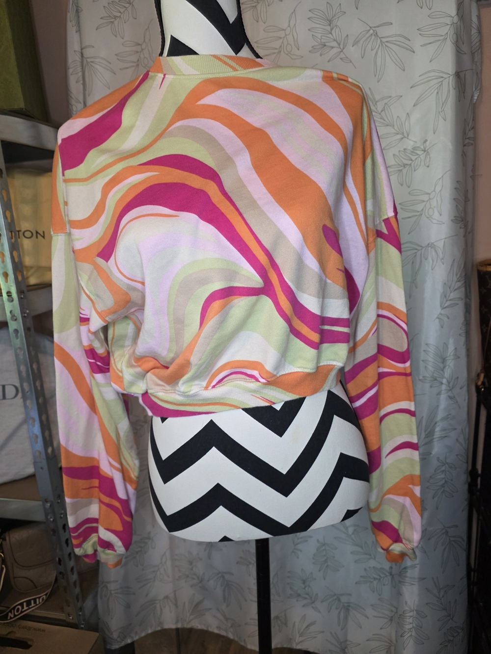 H&M Retro 70's Swirl Cropped Sweater